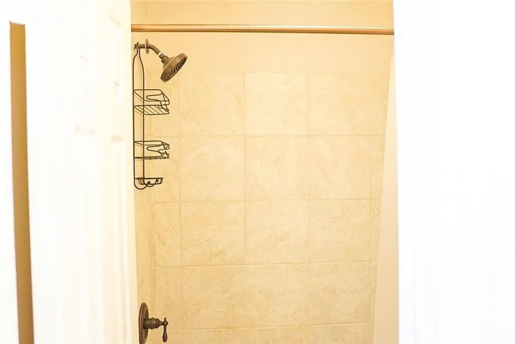 335 Towergate Place, Sandy Springs, Georgia 30350, 2 Bedrooms Bedrooms, ,2 BathroomsBathrooms,Residential,Sold,335 Towergate Place,6853383