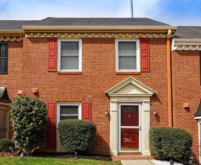 335 Towergate Place, Sandy Springs, Georgia 30350, 2 Bedrooms Bedrooms, ,2 BathroomsBathrooms,Residential,Sold,335 Towergate Place,6853383