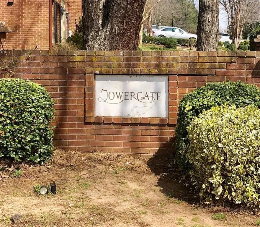 335 Towergate Place, Sandy Springs, Georgia 30350, 2 Bedrooms Bedrooms, ,2 BathroomsBathrooms,Residential,Sold,335 Towergate Place,6853383