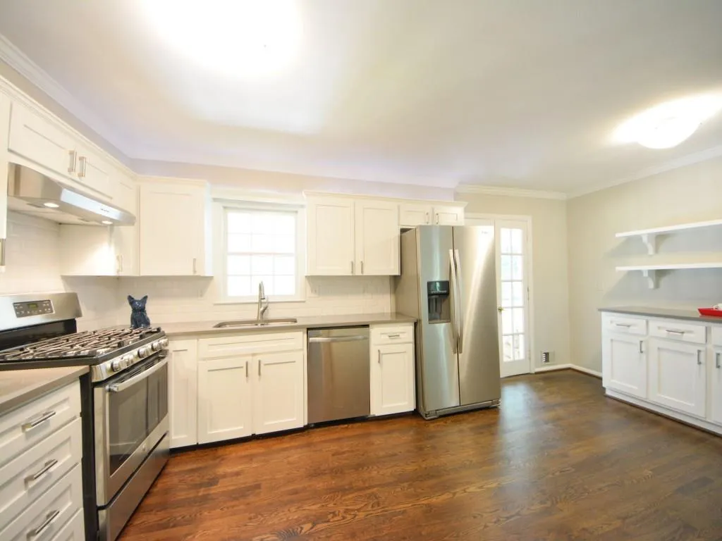 7135 Brandon Mill Road, Sandy Springs, Georgia 30328, 5 Bedrooms Bedrooms, ,4 BathroomsBathrooms,Residential,Sold,7135 Brandon Mill Road,5762382