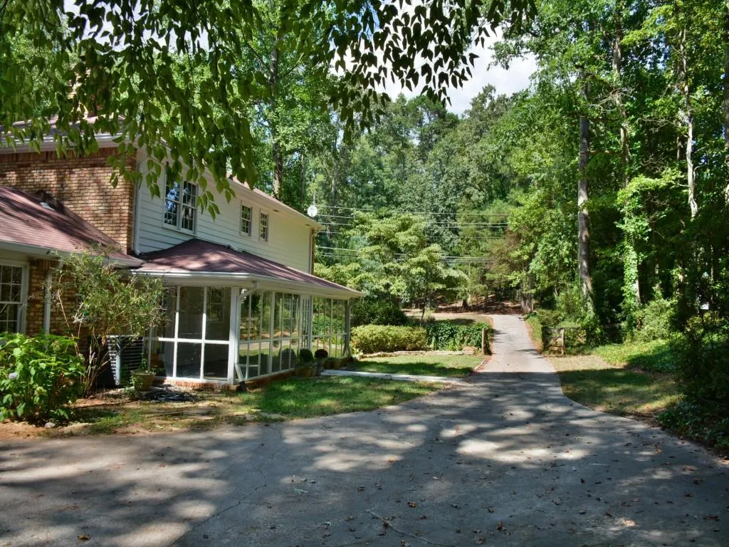 7135 Brandon Mill Road, Sandy Springs, Georgia 30328, 5 Bedrooms Bedrooms, ,4 BathroomsBathrooms,Residential,Sold,7135 Brandon Mill Road,5762382