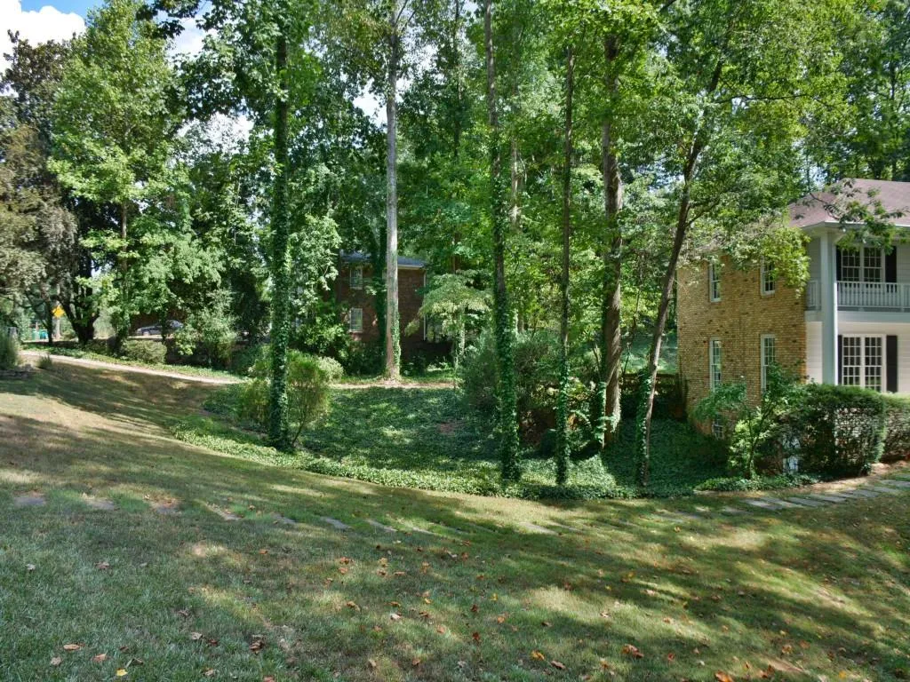 7135 Brandon Mill Road, Sandy Springs, Georgia 30328, 5 Bedrooms Bedrooms, ,4 BathroomsBathrooms,Residential,Sold,7135 Brandon Mill Road,5762382