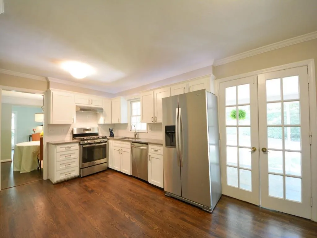 7135 Brandon Mill Road, Sandy Springs, Georgia 30328, 5 Bedrooms Bedrooms, ,4 BathroomsBathrooms,Residential,Sold,7135 Brandon Mill Road,5762382