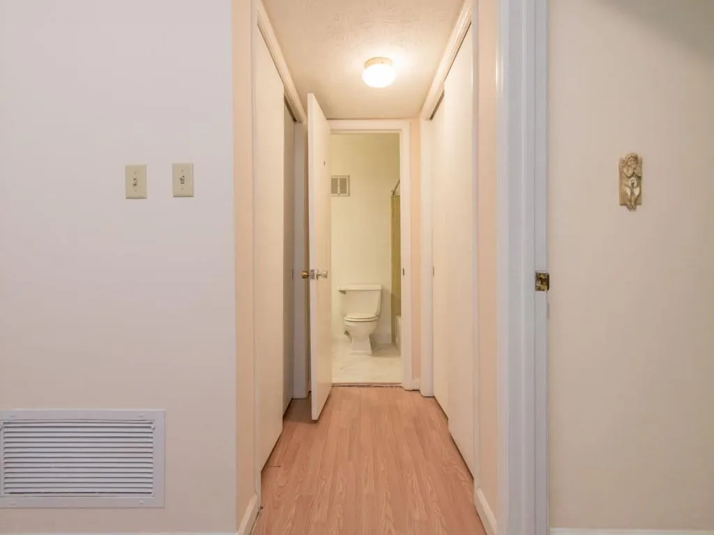 6700 Roswell Road Unit 23f, Atlanta, Georgia 30328, 2 Bedrooms Bedrooms, ,1 BathroomBathrooms,Residential,Sold,6700 Roswell Road Unit 23f,5697262