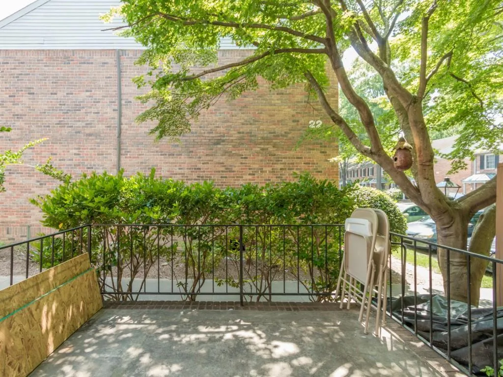 6700 Roswell Road Unit 23f, Atlanta, Georgia 30328, 2 Bedrooms Bedrooms, ,1 BathroomBathrooms,Residential,Sold,6700 Roswell Road Unit 23f,5697262