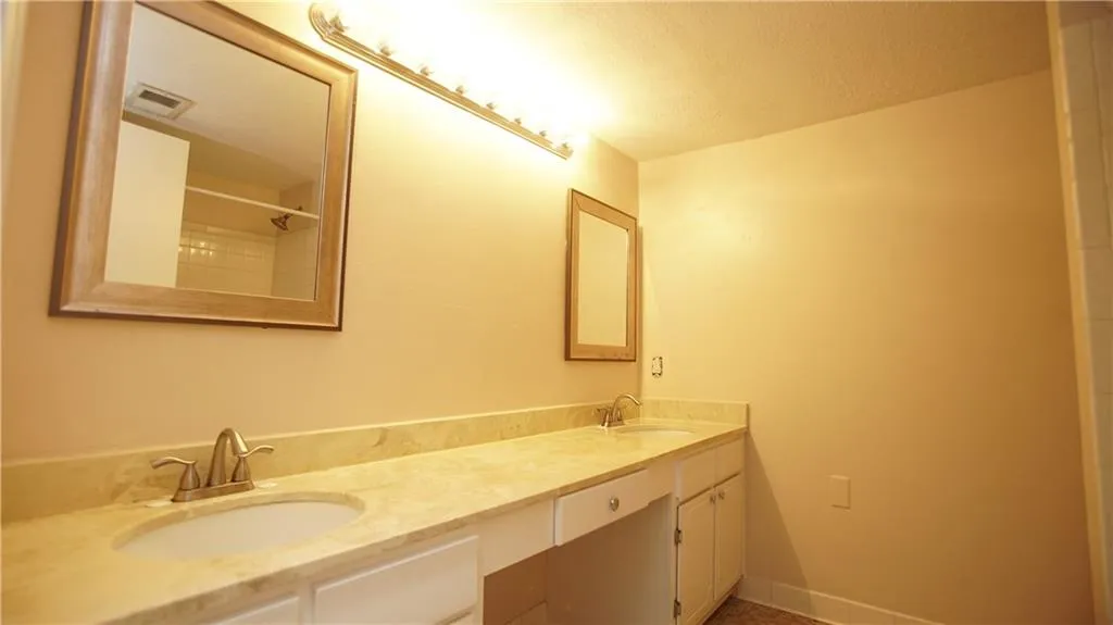 6851 Roswell Road Unit M21, Atlanta, Georgia 30328, 2 Bedrooms Bedrooms, ,2 BathroomsBathrooms,Residential,Sold,6851 Roswell Road Unit M21,6110807