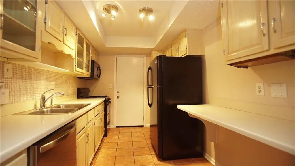 6851 Roswell Road Unit M21, Atlanta, Georgia 30328, 2 Bedrooms Bedrooms, ,2 BathroomsBathrooms,Residential,Sold,6851 Roswell Road Unit M21,6110807