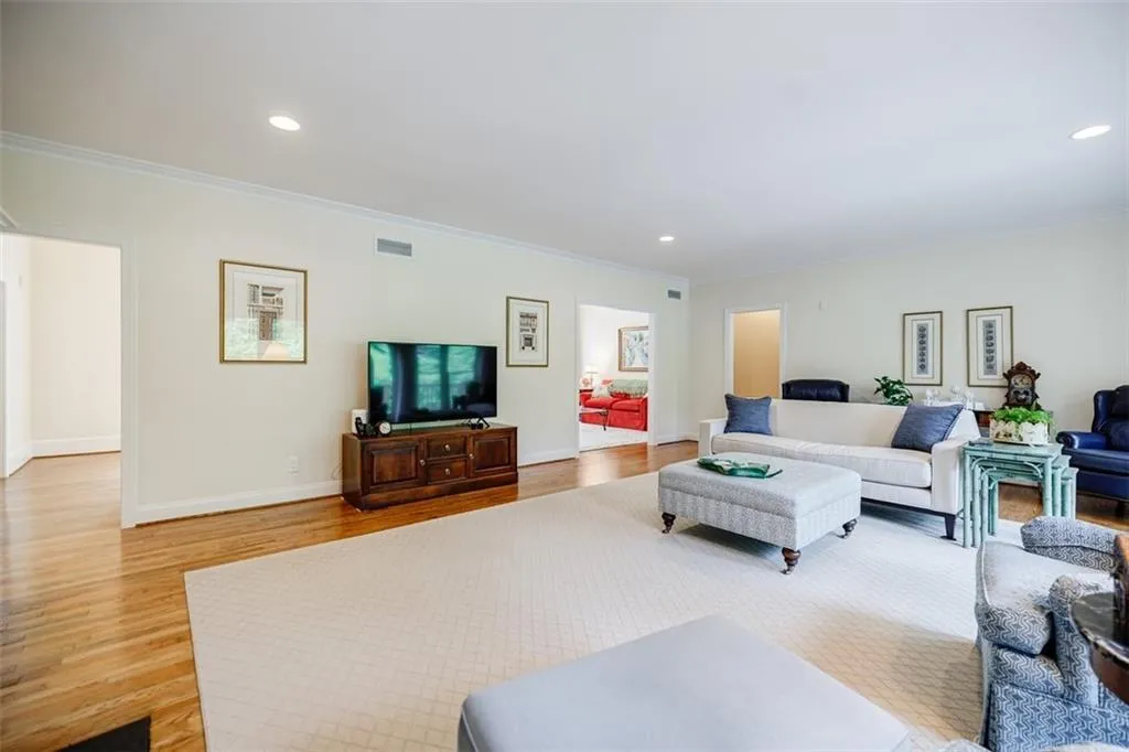 1550 Masters Club Drive, Sandy Springs, Georgia 30350, 7 Bedrooms Bedrooms, ,5 BathroomsBathrooms,Residential,Sold,1550 Masters Club Drive,7570577