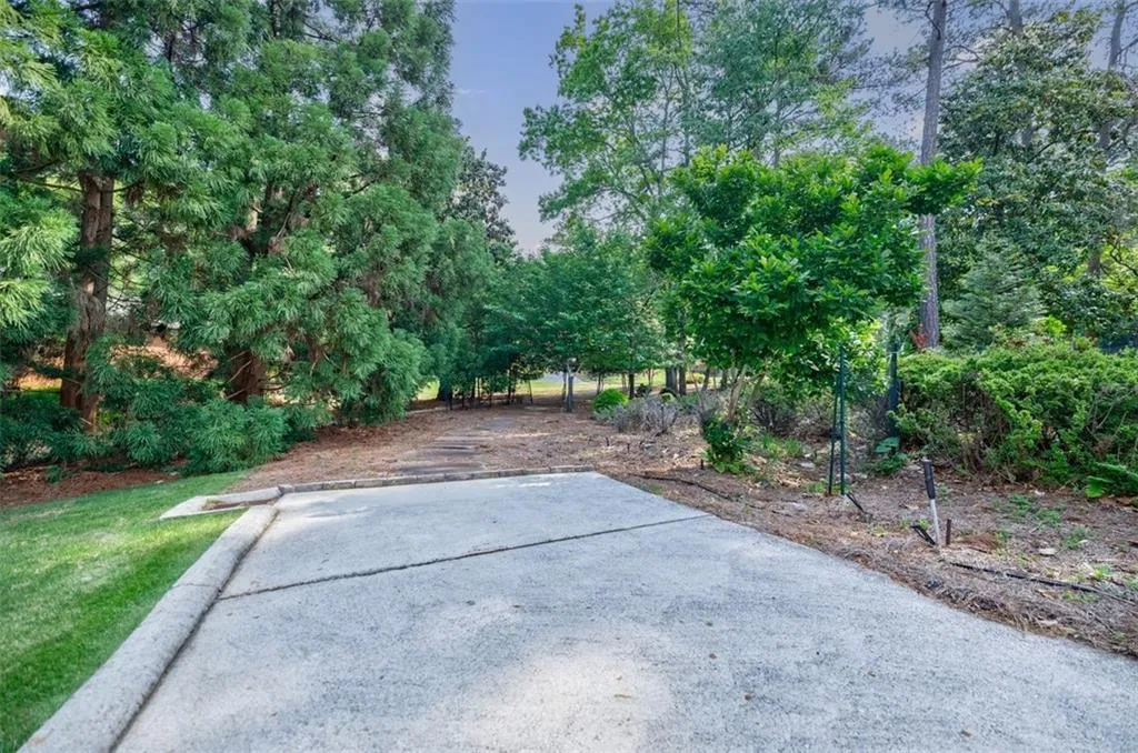 1550 Masters Club Drive, Sandy Springs, Georgia 30350, 7 Bedrooms Bedrooms, ,5 BathroomsBathrooms,Residential,Sold,1550 Masters Club Drive,7570577