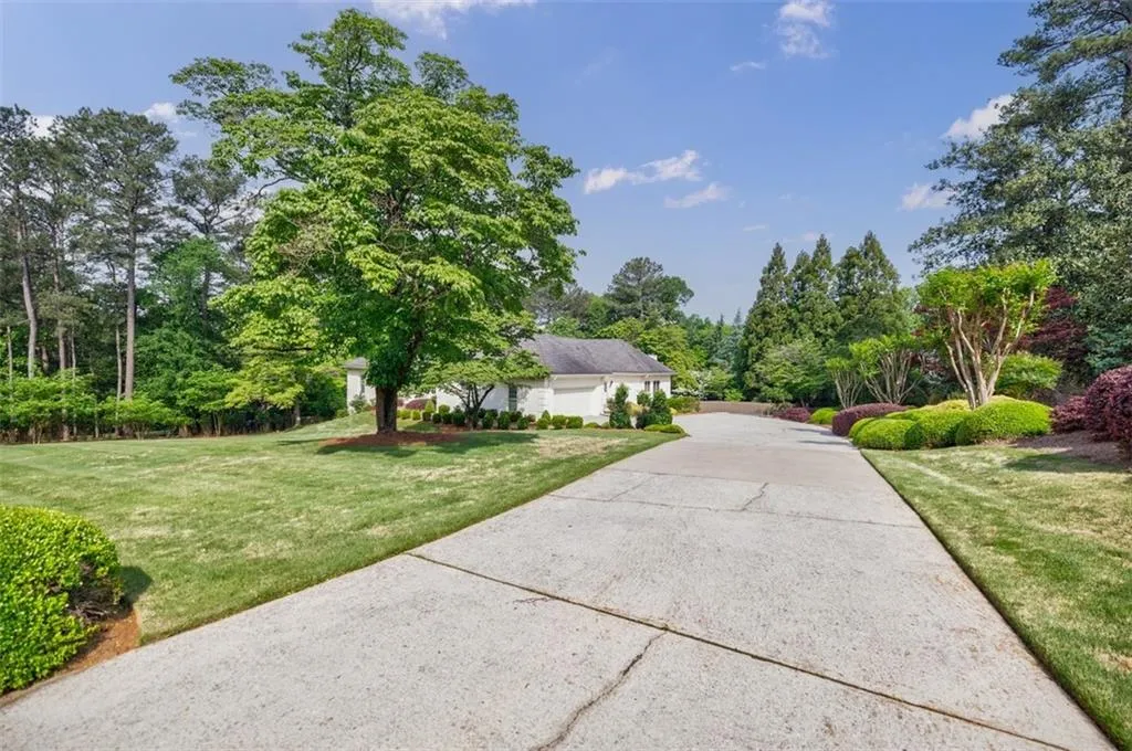 1550 Masters Club Drive, Sandy Springs, Georgia 30350, 7 Bedrooms Bedrooms, ,5 BathroomsBathrooms,Residential,Sold,1550 Masters Club Drive,7570577