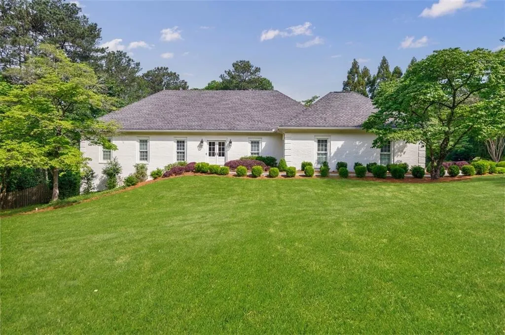 1550 Masters Club Drive, Sandy Springs, Georgia 30350, 7 Bedrooms Bedrooms, ,5 BathroomsBathrooms,Residential,Sold,1550 Masters Club Drive,7570577