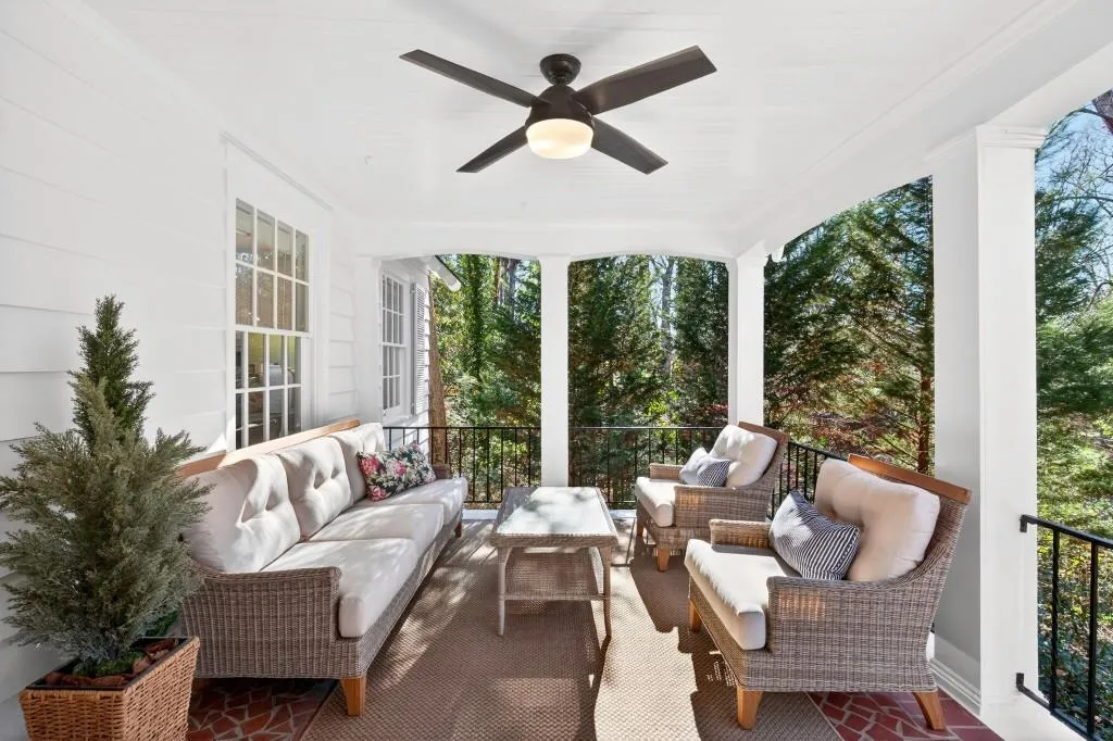 3953 Ivy Road Ne, Atlanta, Georgia 30342, 4 Bedrooms Bedrooms, 0 ,4 BathroomsBathrooms,Residential,Sold,3953 Ivy Road Ne,7698935