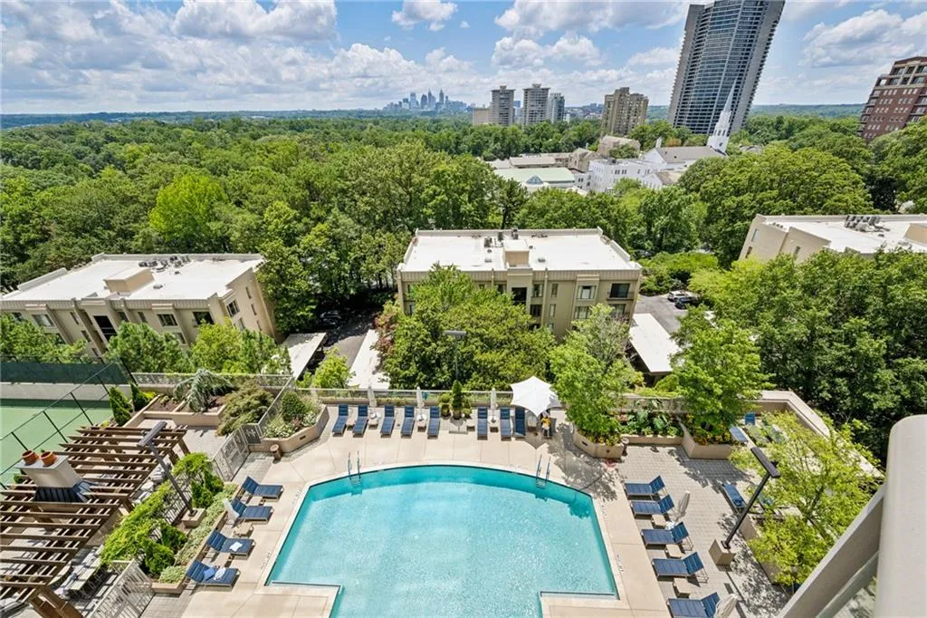 2795 Peachtree Road Ne Unit 906, Atlanta, Georgia 30305, 3 Bedrooms Bedrooms, ,3 BathroomsBathrooms,Residential,For Sale,2795 Peachtree Road Ne Unit 906,7621130