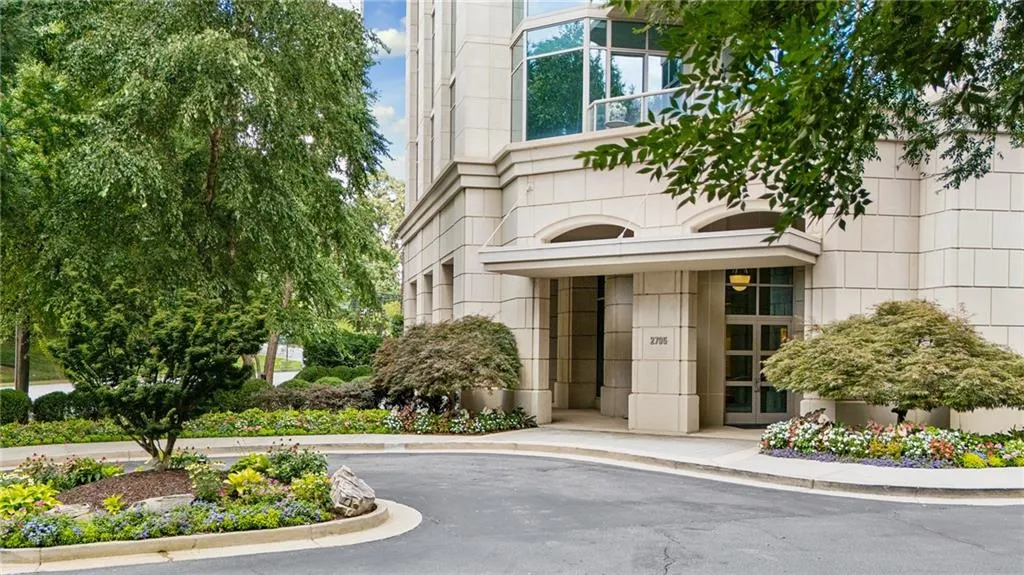 2795 Peachtree Road Ne Unit 906, Atlanta, Georgia 30305, 3 Bedrooms Bedrooms, ,3 BathroomsBathrooms,Residential,For Sale,2795 Peachtree Road Ne Unit 906,7621130