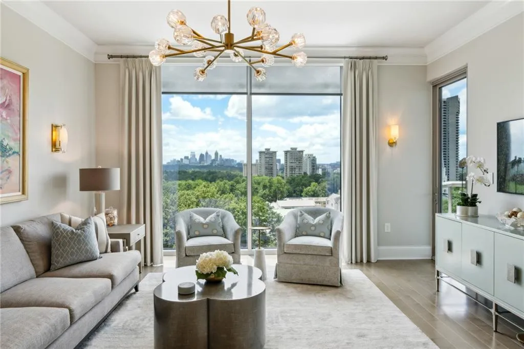 2795 Peachtree Road Ne Unit 906, Atlanta, Georgia 30305, 3 Bedrooms Bedrooms, ,3 BathroomsBathrooms,Residential,For Sale,2795 Peachtree Road Ne Unit 906,7621130