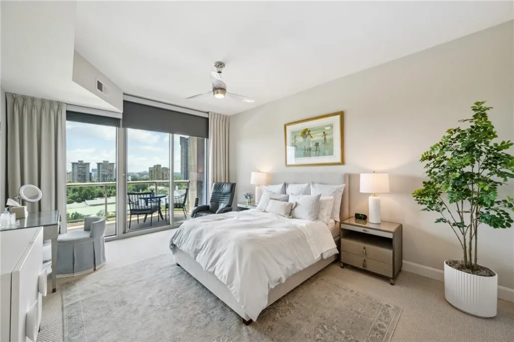 2795 Peachtree Road Ne Unit 906, Atlanta, Georgia 30305, 3 Bedrooms Bedrooms, ,3 BathroomsBathrooms,Residential,For Sale,2795 Peachtree Road Ne Unit 906,7621130
