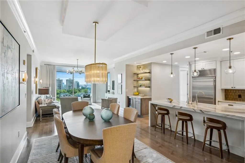 2795 Peachtree Road Ne Unit 906, Atlanta, Georgia 30305, 3 Bedrooms Bedrooms, ,3 BathroomsBathrooms,Residential,For Sale,2795 Peachtree Road Ne Unit 906,7621130