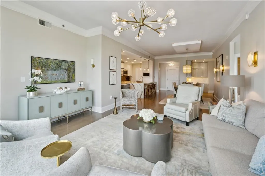 2795 Peachtree Road Ne Unit 906, Atlanta, Georgia 30305, 3 Bedrooms Bedrooms, ,3 BathroomsBathrooms,Residential,For Sale,2795 Peachtree Road Ne Unit 906,7621130