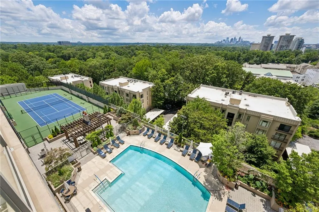 2795 Peachtree Road Ne Unit 906, Atlanta, Georgia 30305, 3 Bedrooms Bedrooms, ,3 BathroomsBathrooms,Residential,For Sale,2795 Peachtree Road Ne Unit 906,7621130