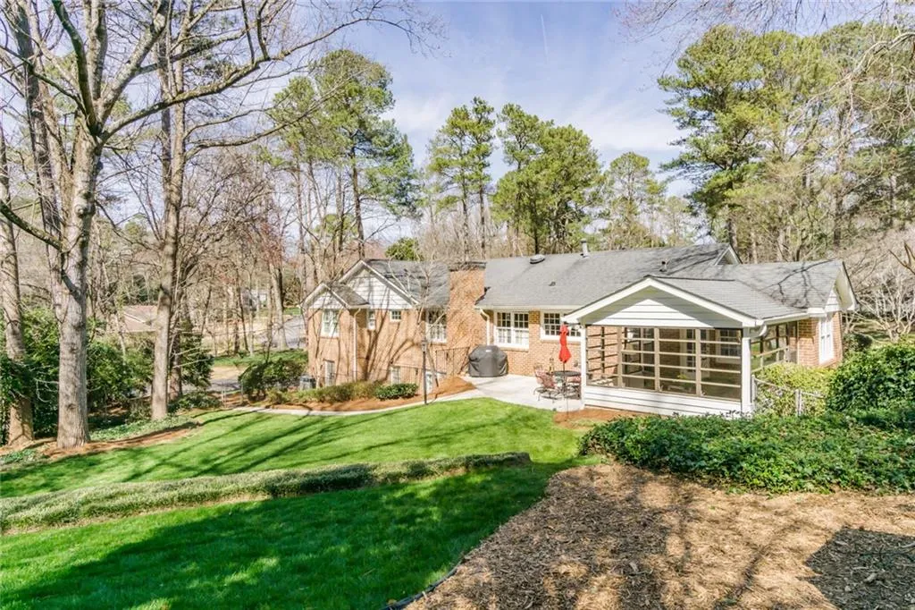 7200 Dunhill Terrace, Atlanta, Georgia 30328, 4 Bedrooms Bedrooms, ,3 BathroomsBathrooms,Residential,Sold,7200 Dunhill Terrace,6509388