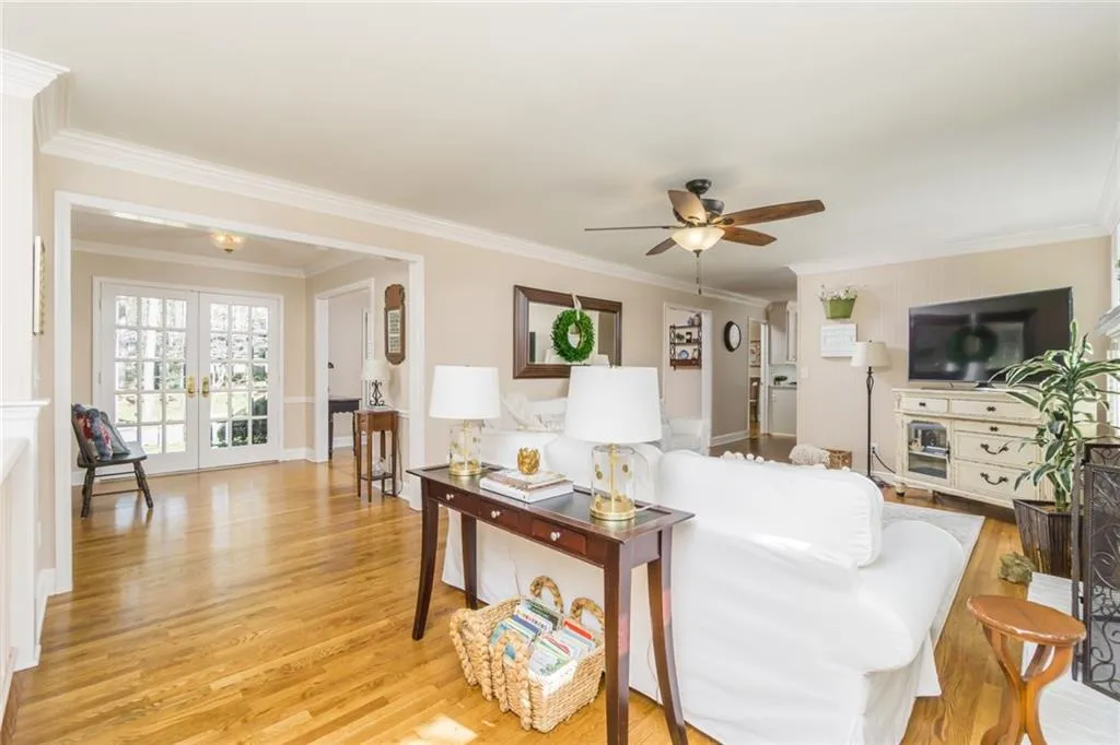 7200 Dunhill Terrace, Atlanta, Georgia 30328, 4 Bedrooms Bedrooms, ,3 BathroomsBathrooms,Residential,Sold,7200 Dunhill Terrace,6509388