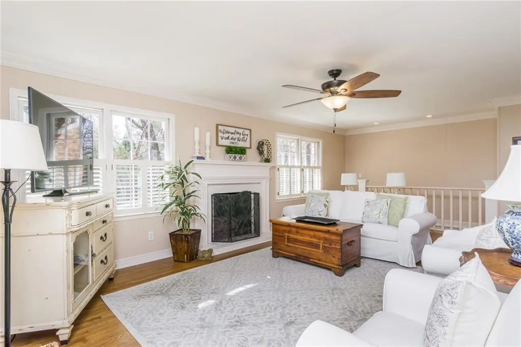 7200 Dunhill Terrace, Atlanta, Georgia 30328, 4 Bedrooms Bedrooms, ,3 BathroomsBathrooms,Residential,Sold,7200 Dunhill Terrace,6509388