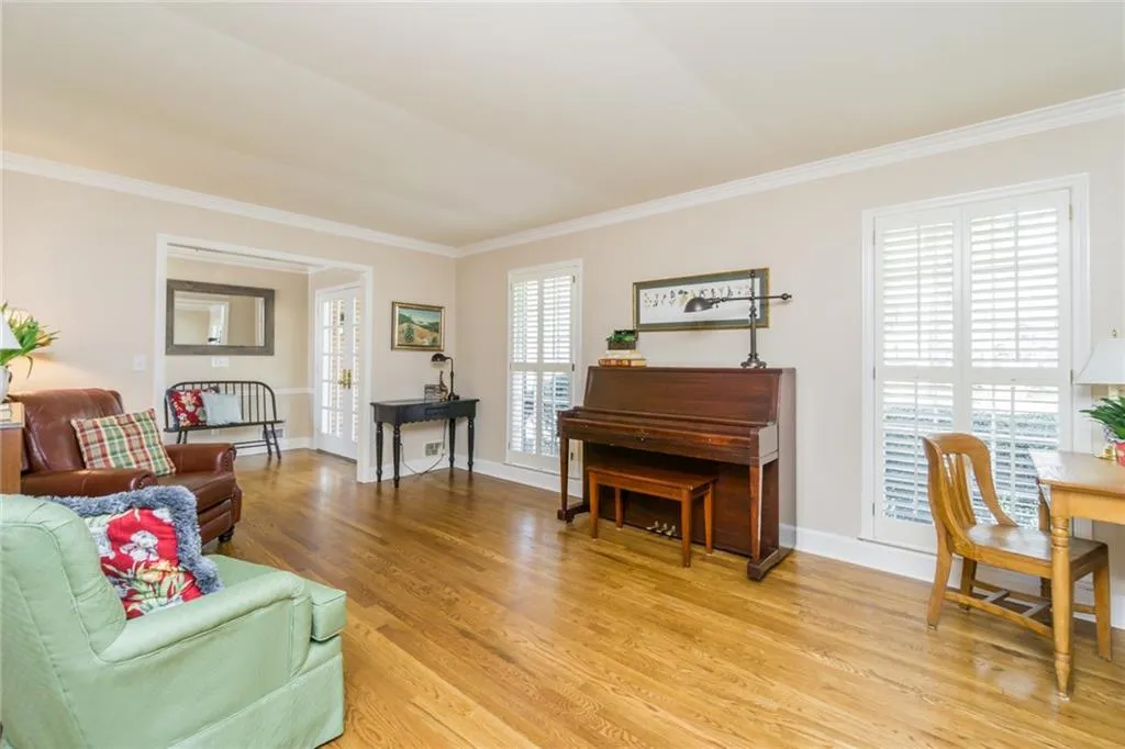 7200 Dunhill Terrace, Atlanta, Georgia 30328, 4 Bedrooms Bedrooms, ,3 BathroomsBathrooms,Residential,Sold,7200 Dunhill Terrace,6509388
