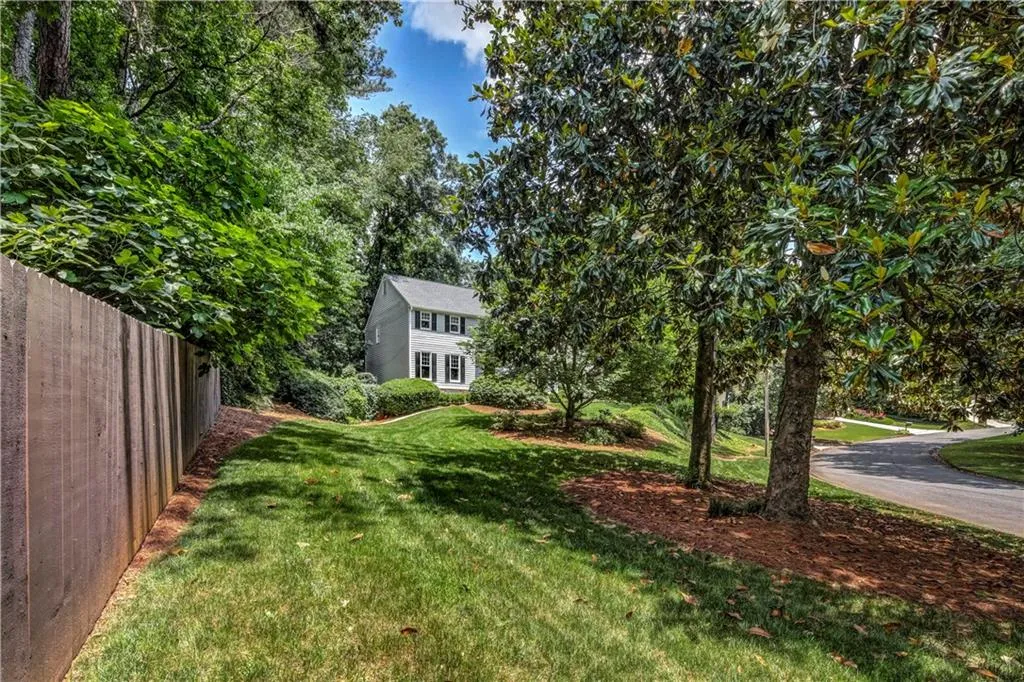 6180 Blackwater Trail, Sandy Springs, Georgia 30328, 4 Bedrooms Bedrooms, ,3 BathroomsBathrooms,Residential,Sold,6180 Blackwater Trail,6557984