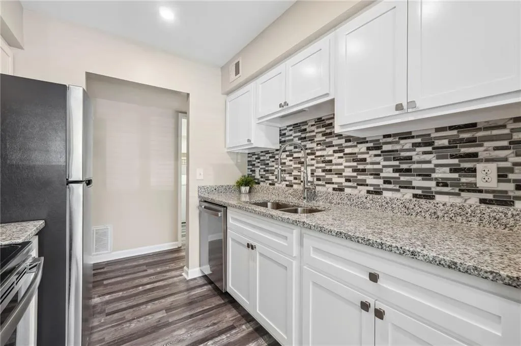 2312 Huntingdon Chase, Sandy Springs, Georgia 30350, 2 Bedrooms Bedrooms, ,2 BathroomsBathrooms,Residential,Sold,2312 Huntingdon Chase,7275477 2312 Huntingdon Chase, Sandy Springs, Georgia 30350, 2 Bedrooms Bedrooms, ,2 BathroomsBathrooms,Residential,Sold,2312 Huntingdon Chase,7275477