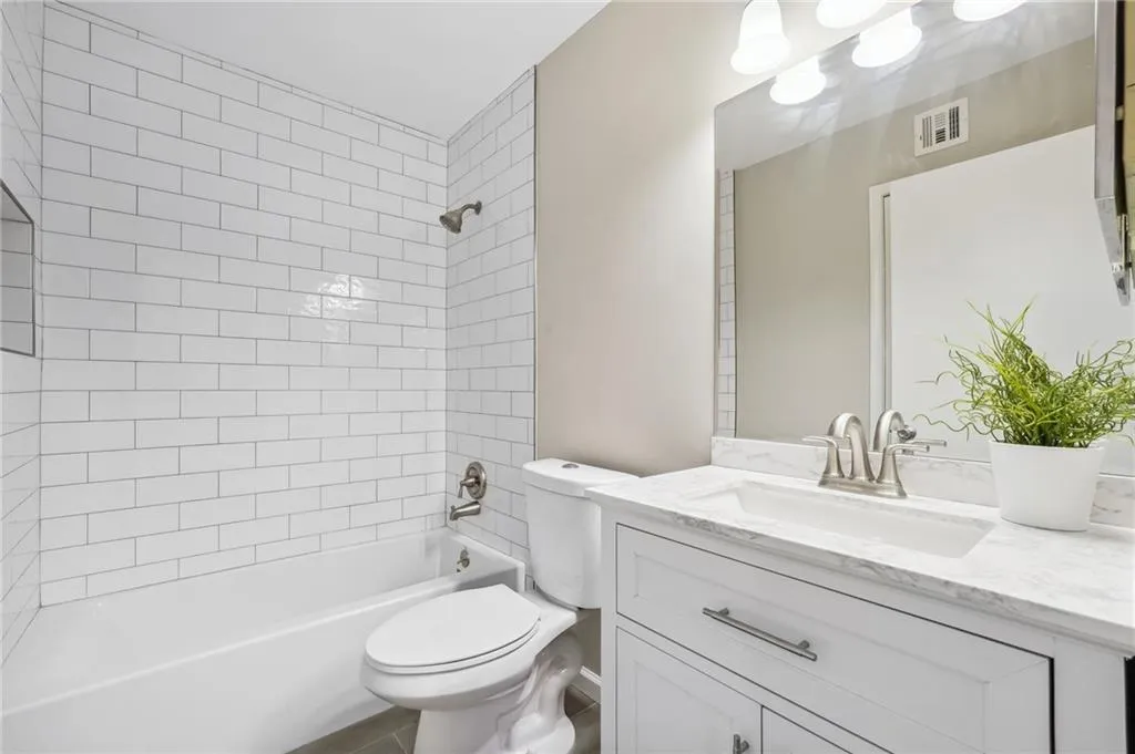 2312 Huntingdon Chase, Sandy Springs, Georgia 30350, 2 Bedrooms Bedrooms, ,2 BathroomsBathrooms,Residential,Sold,2312 Huntingdon Chase,7275477 2312 Huntingdon Chase, Sandy Springs, Georgia 30350, 2 Bedrooms Bedrooms, ,2 BathroomsBathrooms,Residential,Sold,2312 Huntingdon Chase,7275477