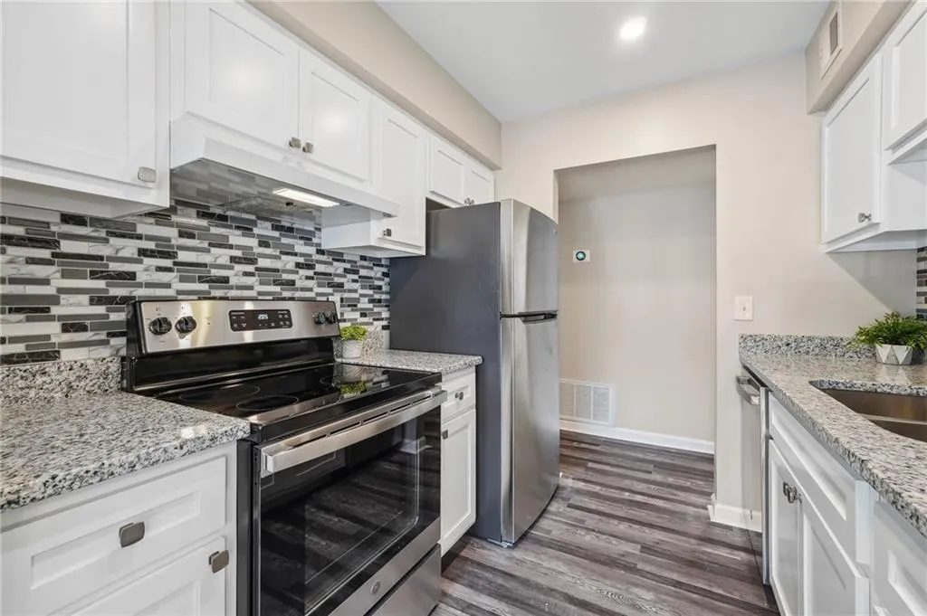 2312 Huntingdon Chase, Sandy Springs, Georgia 30350, 2 Bedrooms Bedrooms, ,2 BathroomsBathrooms,Residential,Sold,2312 Huntingdon Chase,7275477 2312 Huntingdon Chase, Sandy Springs, Georgia 30350, 2 Bedrooms Bedrooms, ,2 BathroomsBathrooms,Residential,Sold,2312 Huntingdon Chase,7275477