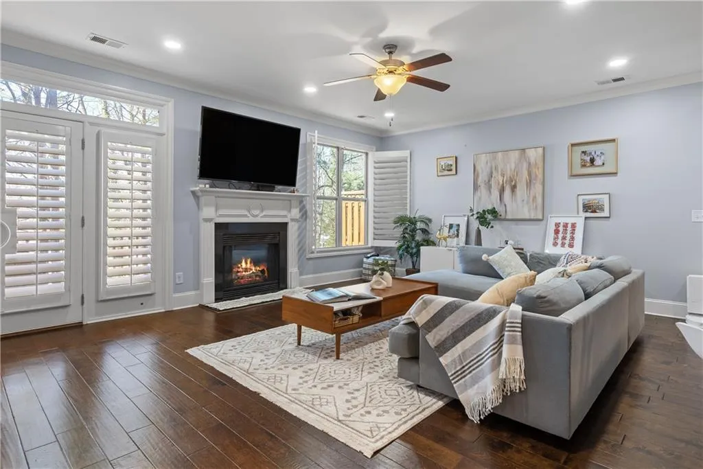 Cozy, elegant living room