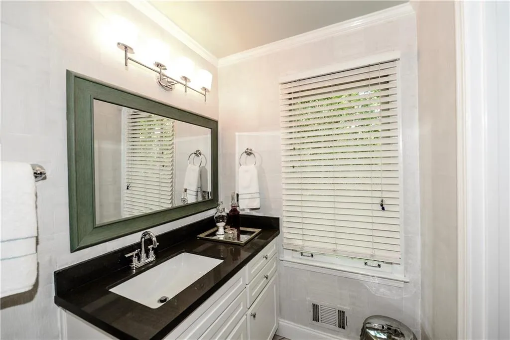 5566 Benton Woods Drive, Atlanta, Georgia 30342, 4 Bedrooms Bedrooms, ,2 BathroomsBathrooms,Residential,Sold,5566 Benton Woods Drive,5837087