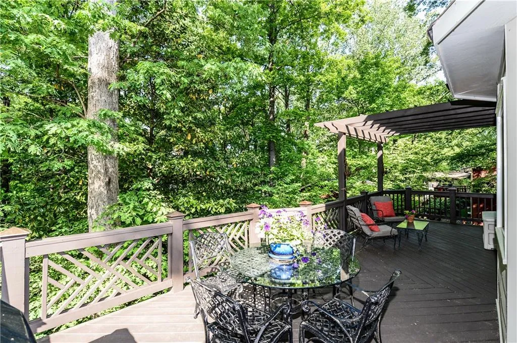 5566 Benton Woods Drive, Atlanta, Georgia 30342, 4 Bedrooms Bedrooms, ,2 BathroomsBathrooms,Residential,Sold,5566 Benton Woods Drive,5837087