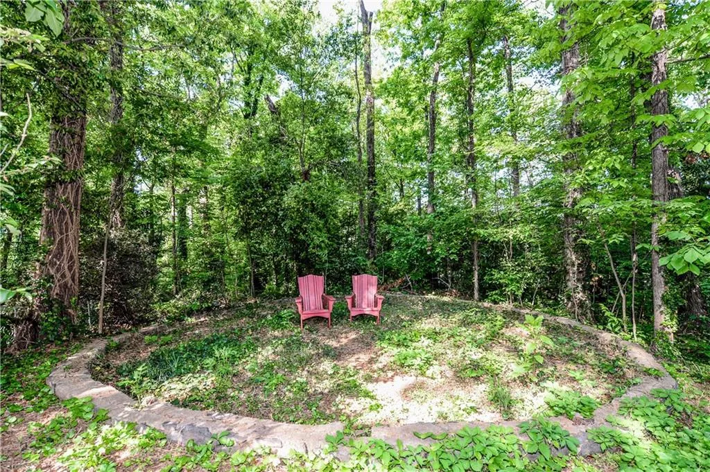 5566 Benton Woods Drive, Atlanta, Georgia 30342, 4 Bedrooms Bedrooms, ,2 BathroomsBathrooms,Residential,Sold,5566 Benton Woods Drive,5837087