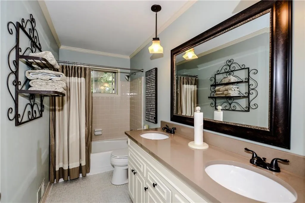 5566 Benton Woods Drive, Atlanta, Georgia 30342, 4 Bedrooms Bedrooms, ,2 BathroomsBathrooms,Residential,Sold,5566 Benton Woods Drive,5837087