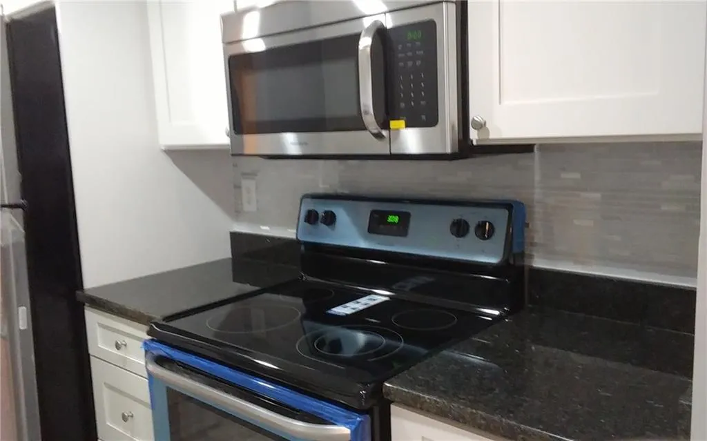 8890 Long Beach Circle, Sandy Springs, Georgia 30350, 3 Bedrooms Bedrooms, ,2 BathroomsBathrooms,Residential,Sold,8890 Long Beach Circle,5802656