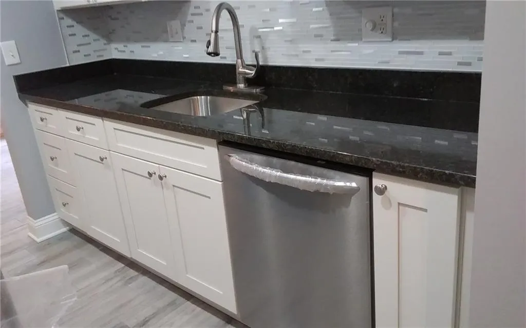 8890 Long Beach Circle, Sandy Springs, Georgia 30350, 3 Bedrooms Bedrooms, ,2 BathroomsBathrooms,Residential,Sold,8890 Long Beach Circle,5802656