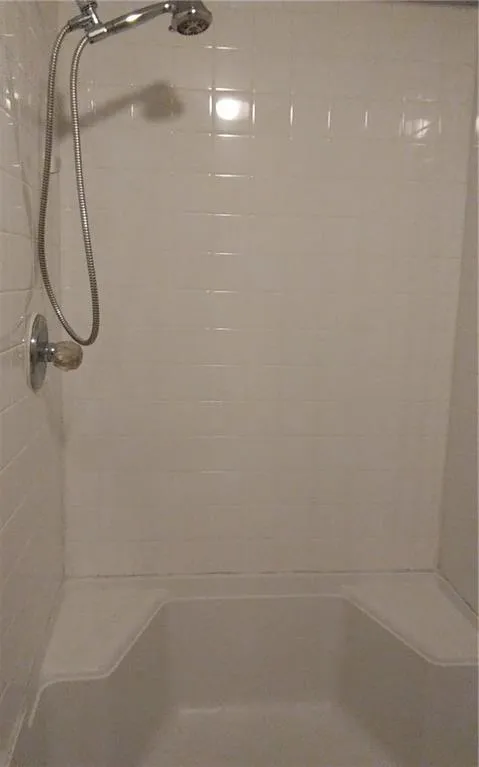 8890 Long Beach Circle, Sandy Springs, Georgia 30350, 3 Bedrooms Bedrooms, ,2 BathroomsBathrooms,Residential,Sold,8890 Long Beach Circle,5802656