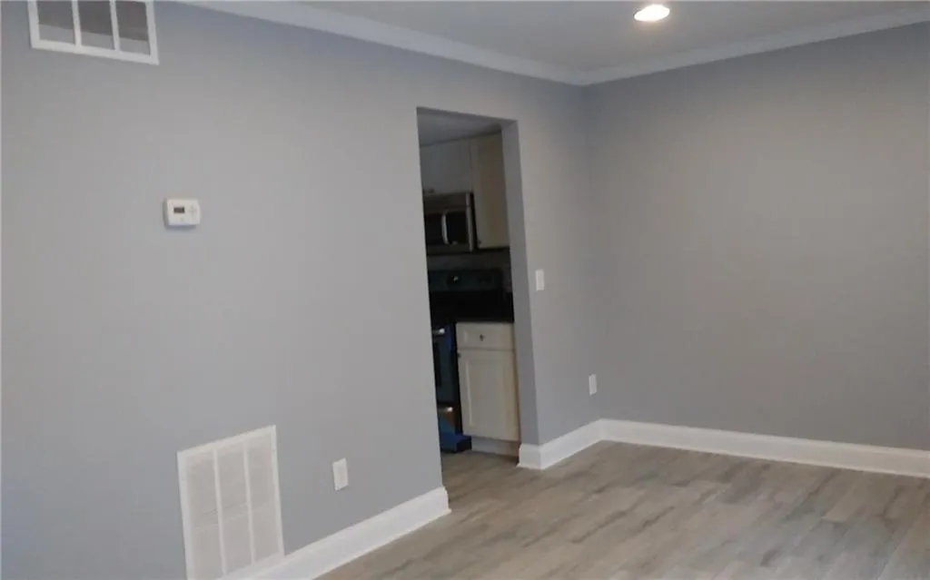 8890 Long Beach Circle, Sandy Springs, Georgia 30350, 3 Bedrooms Bedrooms, ,2 BathroomsBathrooms,Residential,Sold,8890 Long Beach Circle,5802656