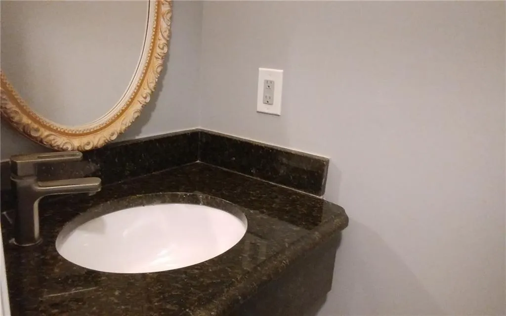 8890 Long Beach Circle, Sandy Springs, Georgia 30350, 3 Bedrooms Bedrooms, ,2 BathroomsBathrooms,Residential,Sold,8890 Long Beach Circle,5802656