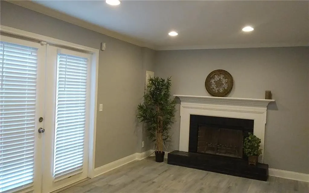 8890 Long Beach Circle, Sandy Springs, Georgia 30350, 3 Bedrooms Bedrooms, ,2 BathroomsBathrooms,Residential,Sold,8890 Long Beach Circle,5802656