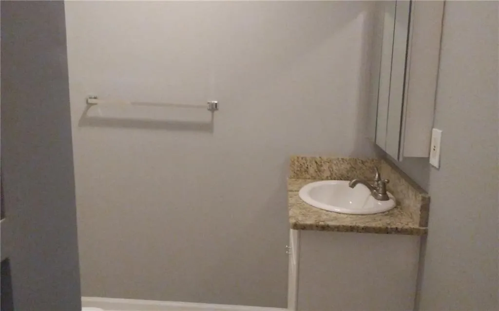 8890 Long Beach Circle, Sandy Springs, Georgia 30350, 3 Bedrooms Bedrooms, ,2 BathroomsBathrooms,Residential,Sold,8890 Long Beach Circle,5802656