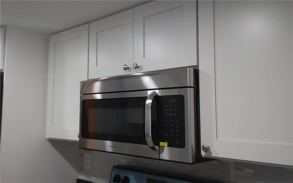 8890 Long Beach Circle, Sandy Springs, Georgia 30350, 3 Bedrooms Bedrooms, ,2 BathroomsBathrooms,Residential,Sold,8890 Long Beach Circle,5802656