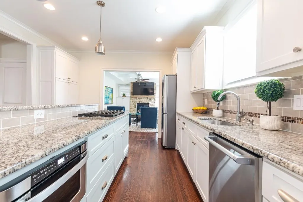 35 Spruell Springs Road, Atlanta, Georgia 30342, 6 Bedrooms Bedrooms, ,5 BathroomsBathrooms,Residential,Sold,35 Spruell Springs Road,6985272