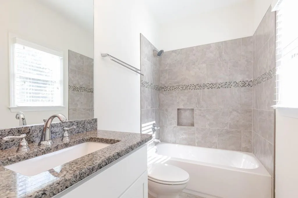 35 Spruell Springs Road, Atlanta, Georgia 30342, 6 Bedrooms Bedrooms, ,5 BathroomsBathrooms,Residential,Sold,35 Spruell Springs Road,6985272