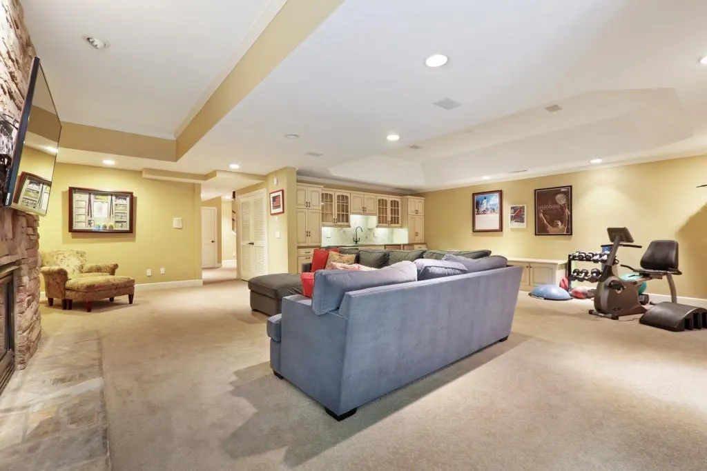 5530 Long Island Drive, Atlanta, Georgia 30327, 5 Bedrooms Bedrooms, ,3 BathroomsBathrooms,Residential,Sold,5530 Long Island Drive,6761327