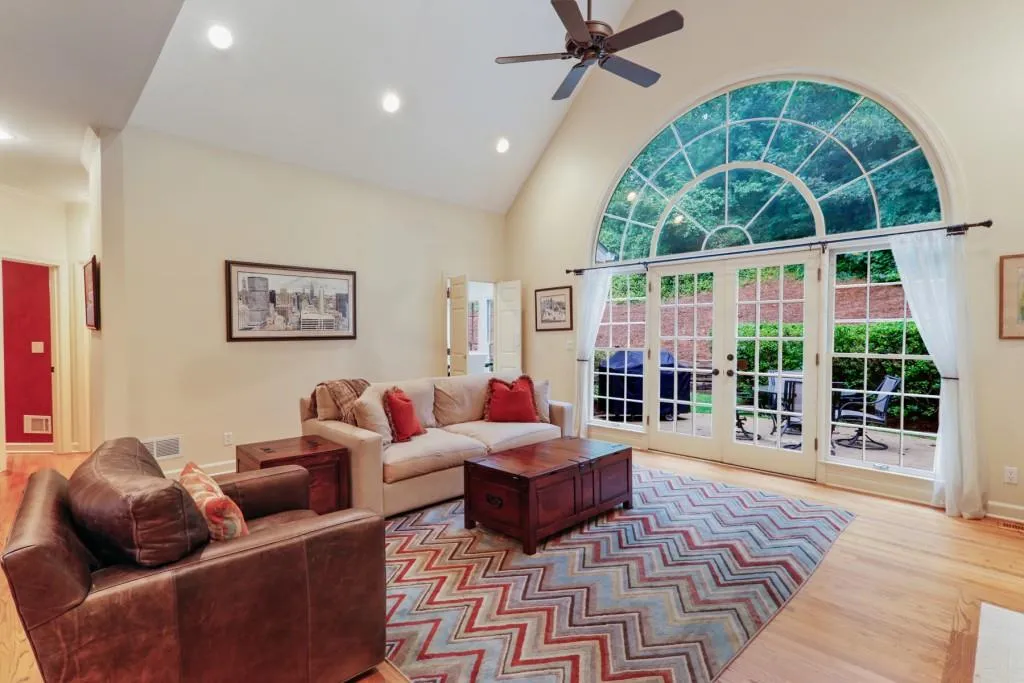 5530 Long Island Drive, Atlanta, Georgia 30327, 5 Bedrooms Bedrooms, ,3 BathroomsBathrooms,Residential,Sold,5530 Long Island Drive,6761327