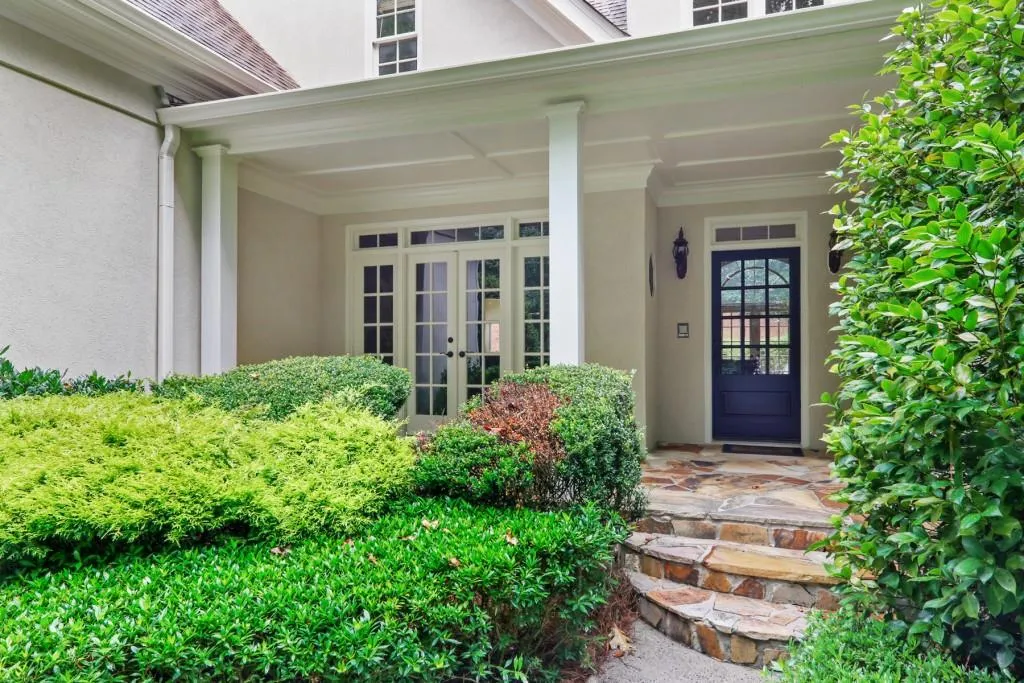 5530 Long Island Drive, Atlanta, Georgia 30327, 5 Bedrooms Bedrooms, ,3 BathroomsBathrooms,Residential,Sold,5530 Long Island Drive,6761327