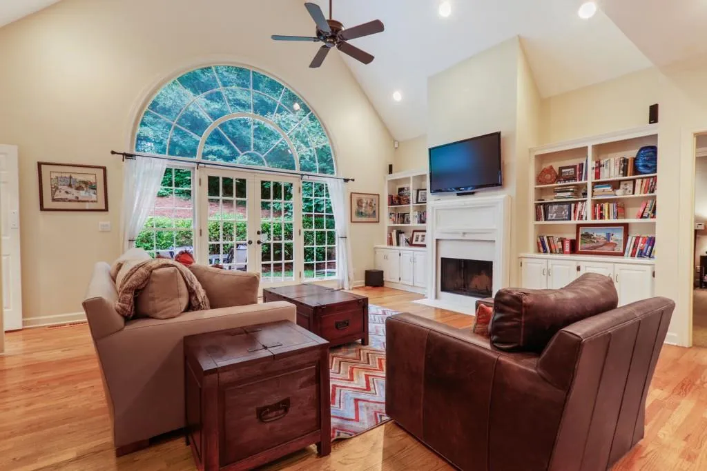 5530 Long Island Drive, Atlanta, Georgia 30327, 5 Bedrooms Bedrooms, ,3 BathroomsBathrooms,Residential,Sold,5530 Long Island Drive,6761327